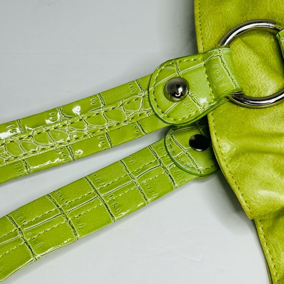 Betty Boop Lime Green Slouch Shoulder Bag - Picture 10 of 13